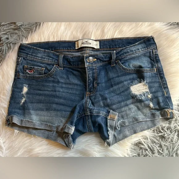 Hollister Women's Blue Denim Shorts - Picture 2 of 6
